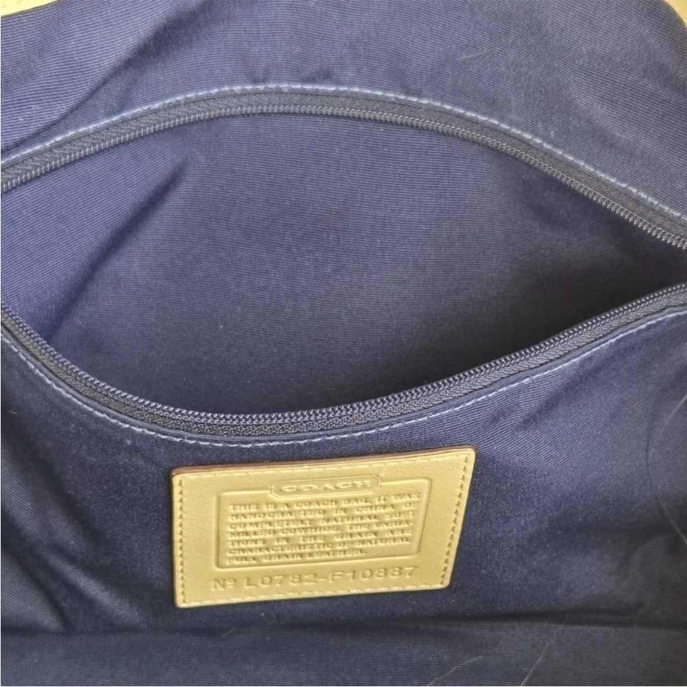 Coach Chelsea Beige Pebbled Leather Zipper Closure Shoulder Bag - Picture 14 of 15